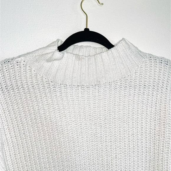 Maurices White Fair Isle Sleeve Mock Neck Oversized Tunic Sweater Small Women’s - Picture 3 of 12